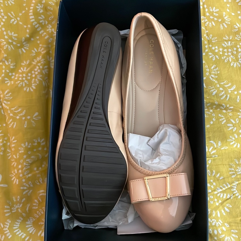 Classic, stylish and super comfortable Cole Haan wedge heels.